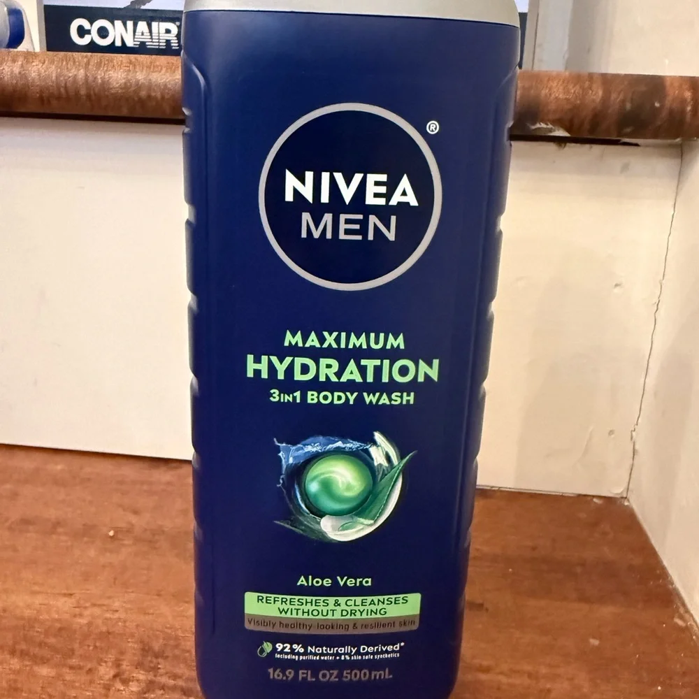 NWT Nivea Men Maximum Hydration 3-in-1 Body Wash